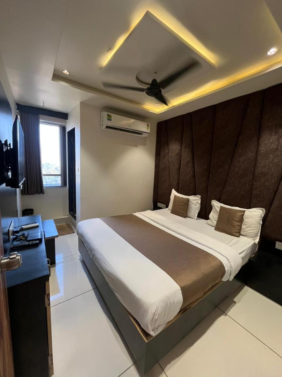 Prime View Hotel Ahmedabad Bilik gambar